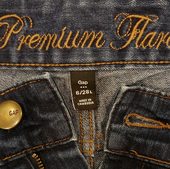 GAP Premium Flare Jeans - Picture 3 of 3